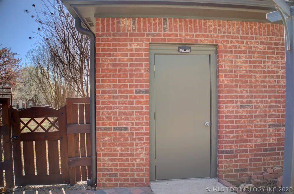 10305 E 90th Street Owasso, OK 74055