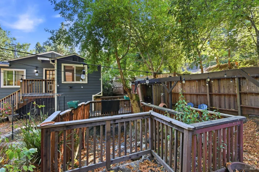 11098 Dell Avenue Forestville, CA 95436