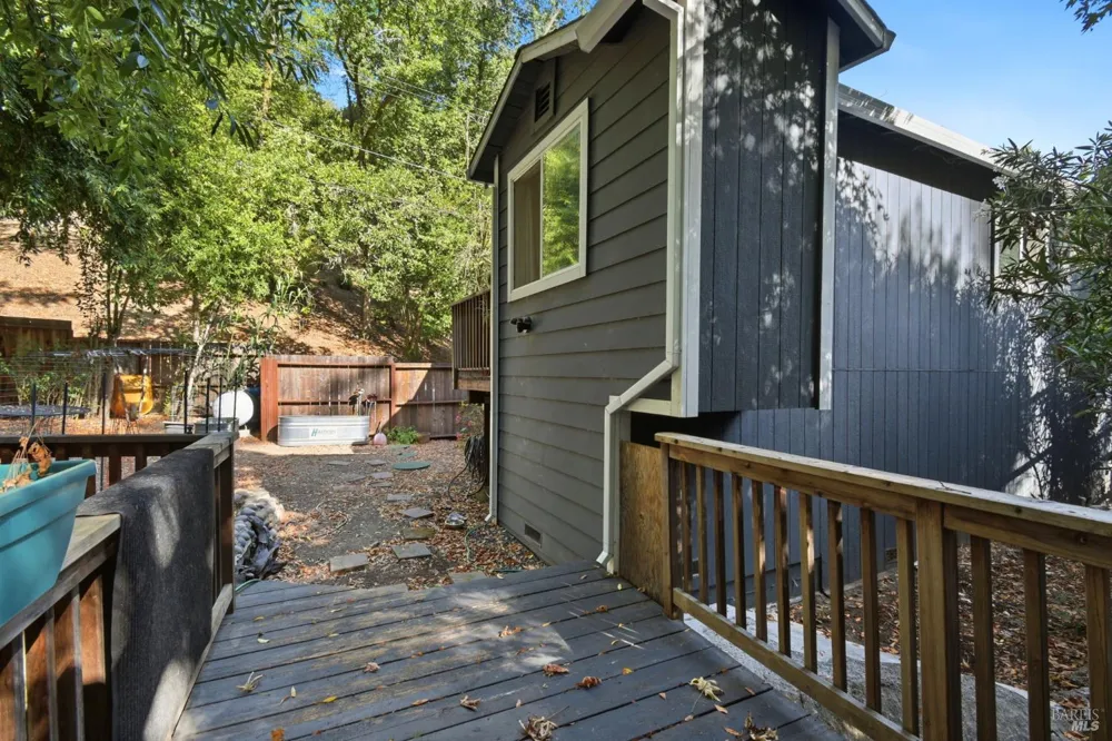 11098 Dell Avenue Forestville, CA 95436