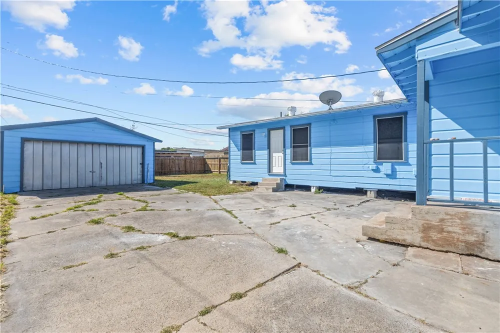 1538 Brentwood Drive Corpus Christi, TX 78415