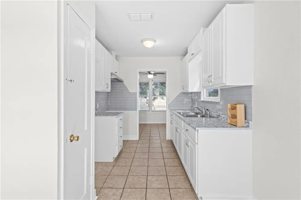 1538 Brentwood Drive Corpus Christi, TX 78415