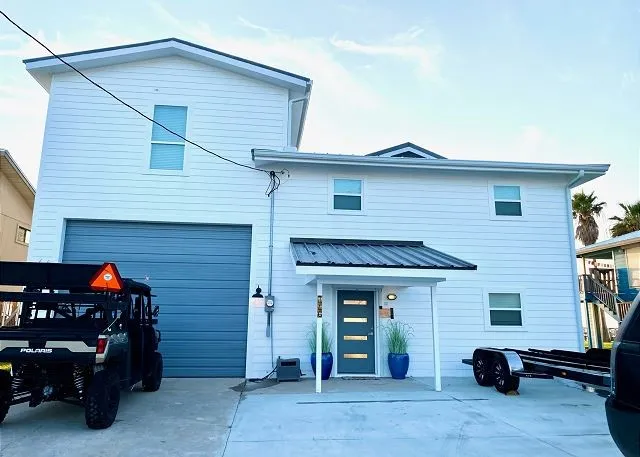 716 North Shore Port Mansfield, TX 78598