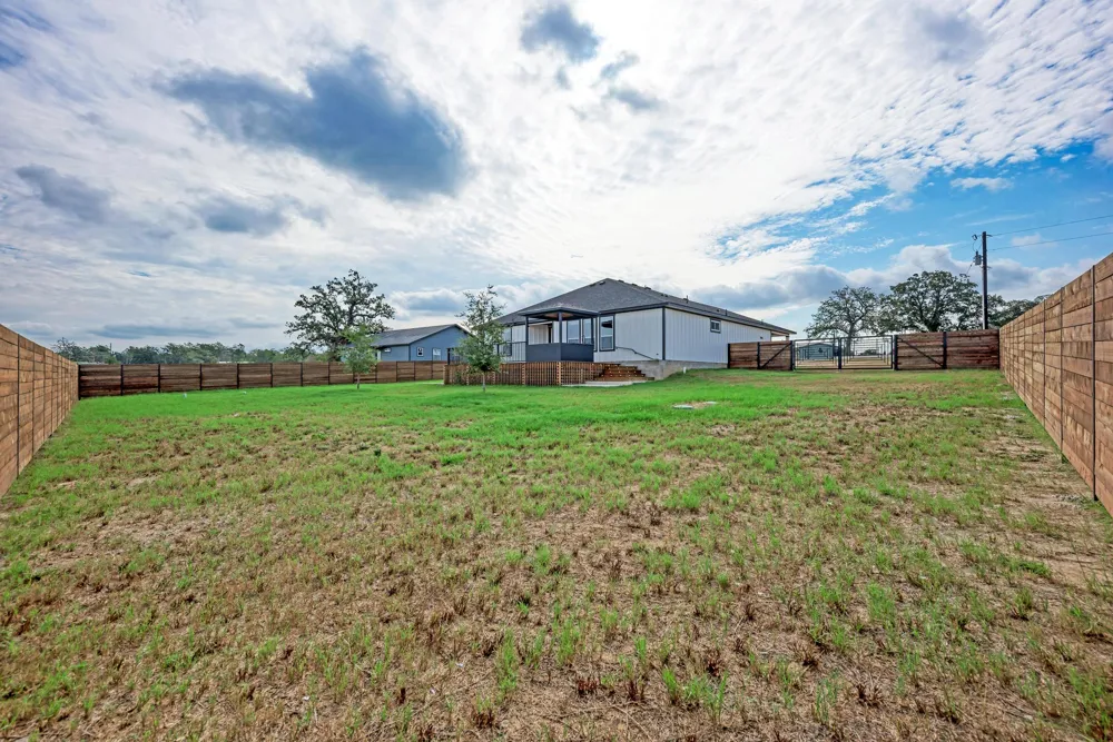 251 Estrella Lane Bastrop, TX 78602