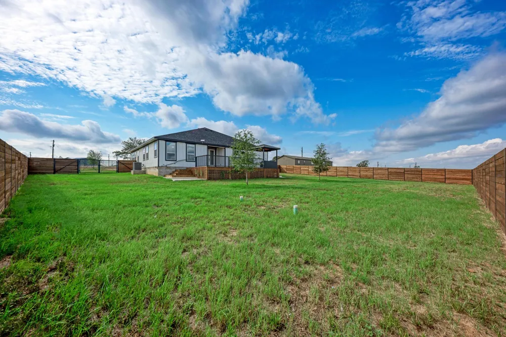 251 Estrella Lane Bastrop, TX 78602