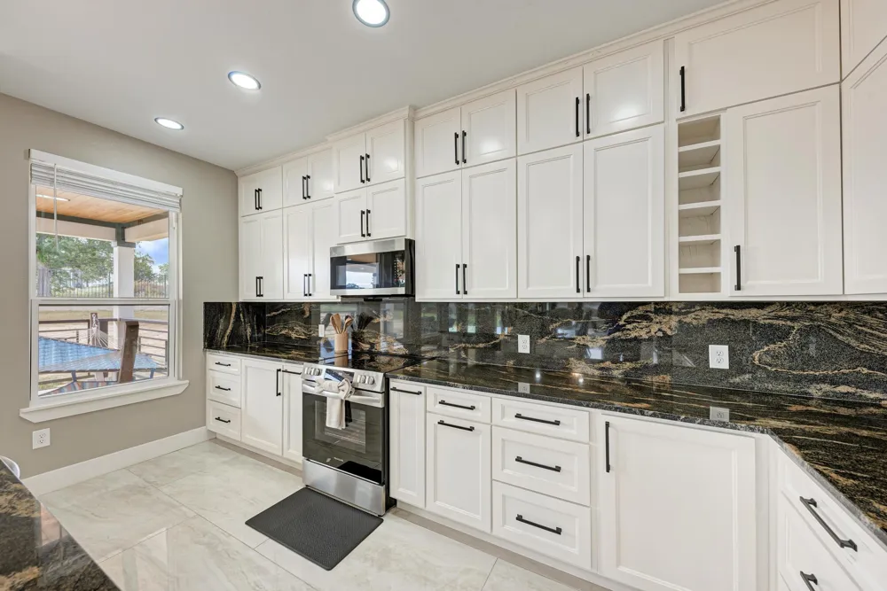 251 Estrella Lane Bastrop, TX 78602