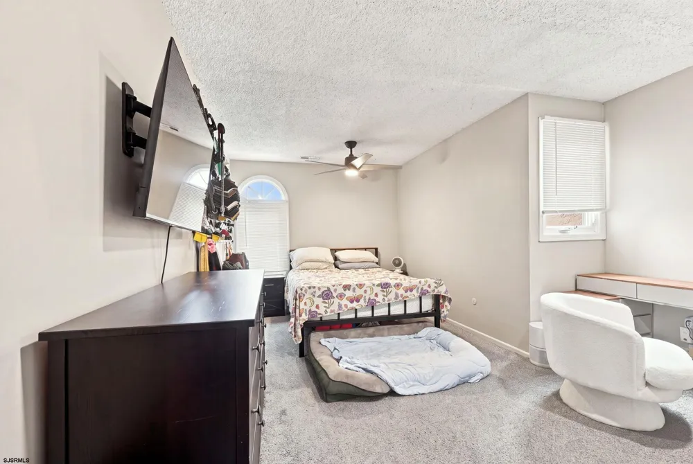 2 Steamboat Ct Galloway Township, NJ 08205