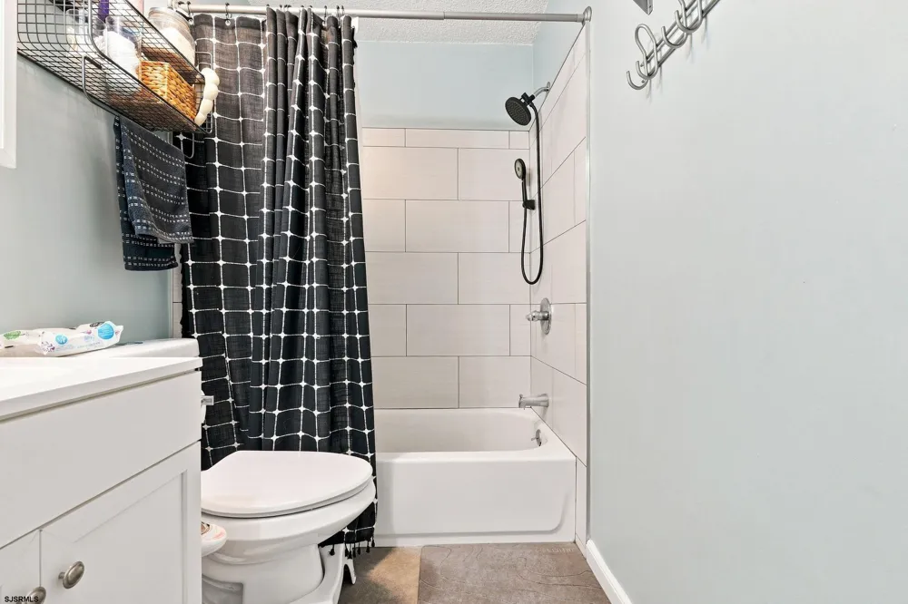 2 Steamboat Ct Galloway Township, NJ 08205
