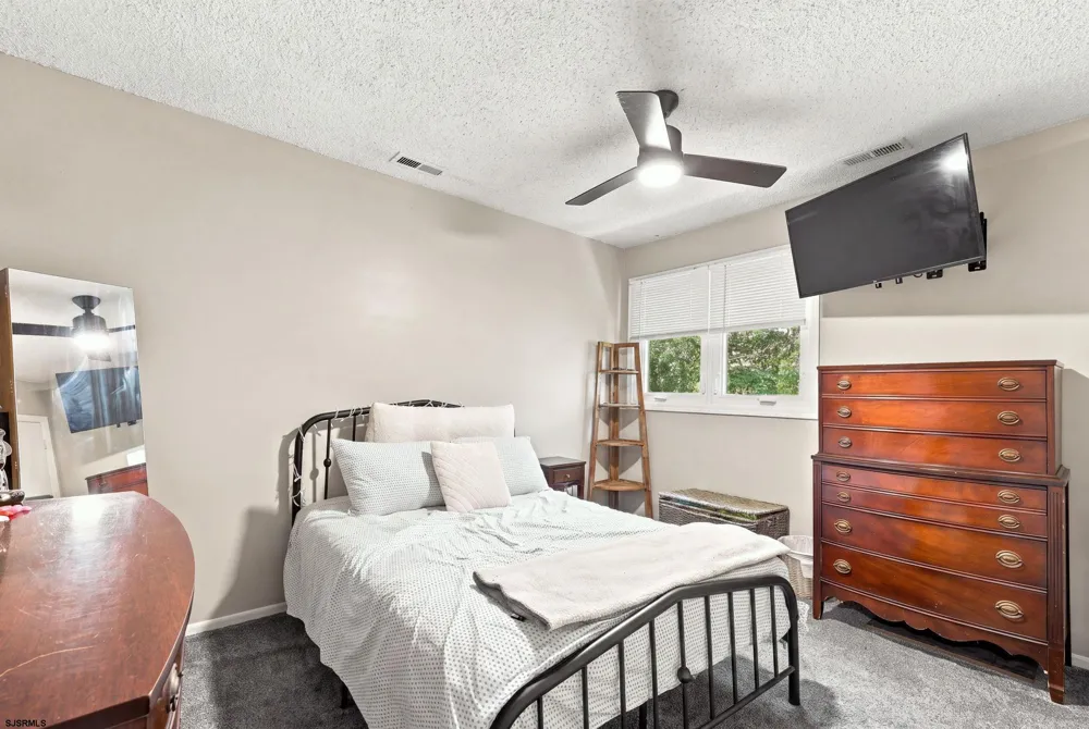 2 Steamboat Ct Galloway Township, NJ 08205