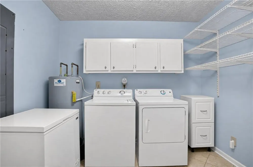 757 S Hileah Court Lithonia, GA 30058