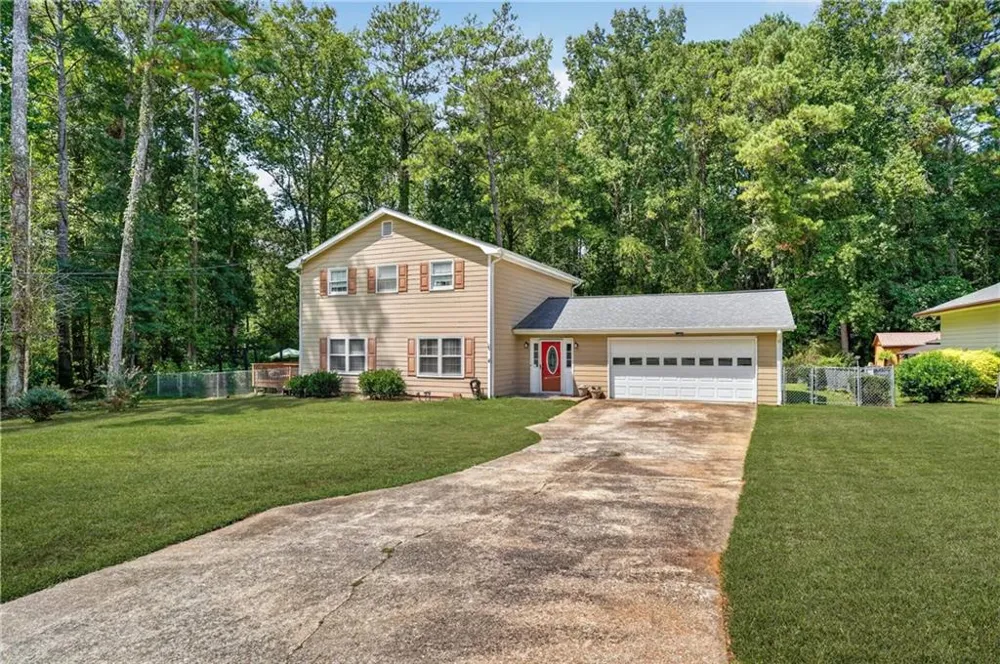 757 S Hileah Court Lithonia, GA 30058