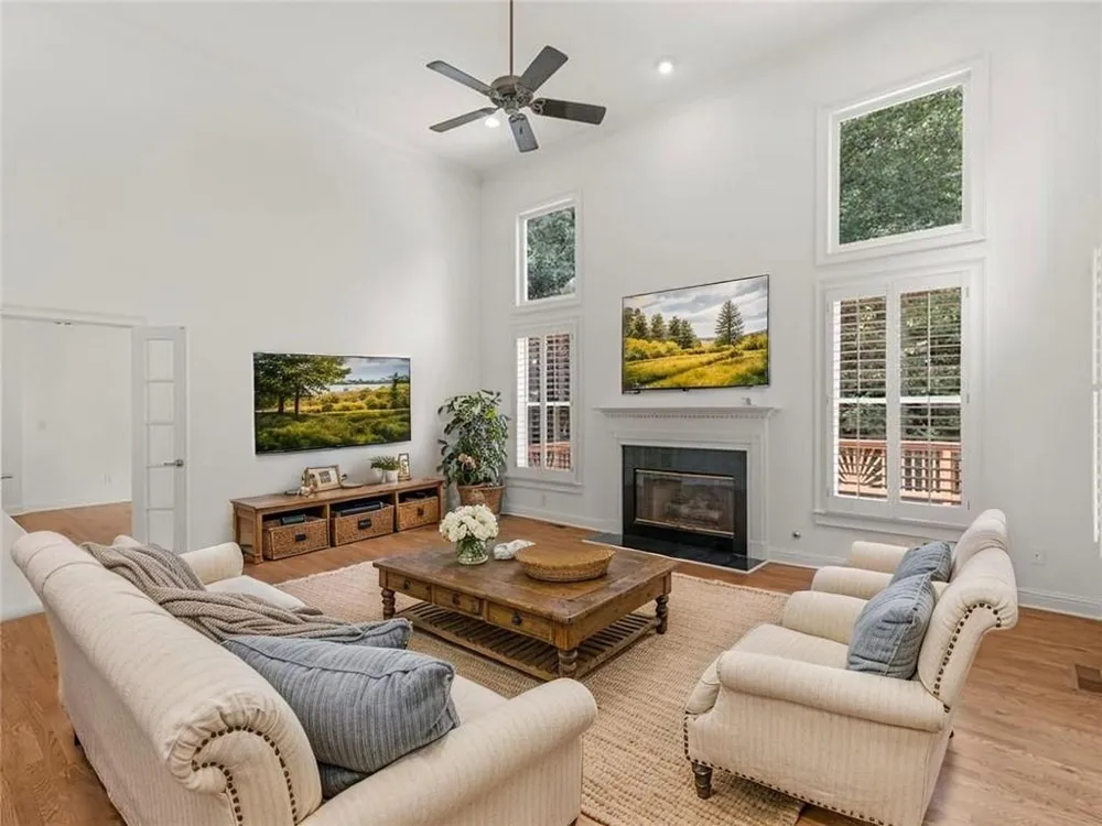 5074 Healey Drive Smyrna, GA 30082