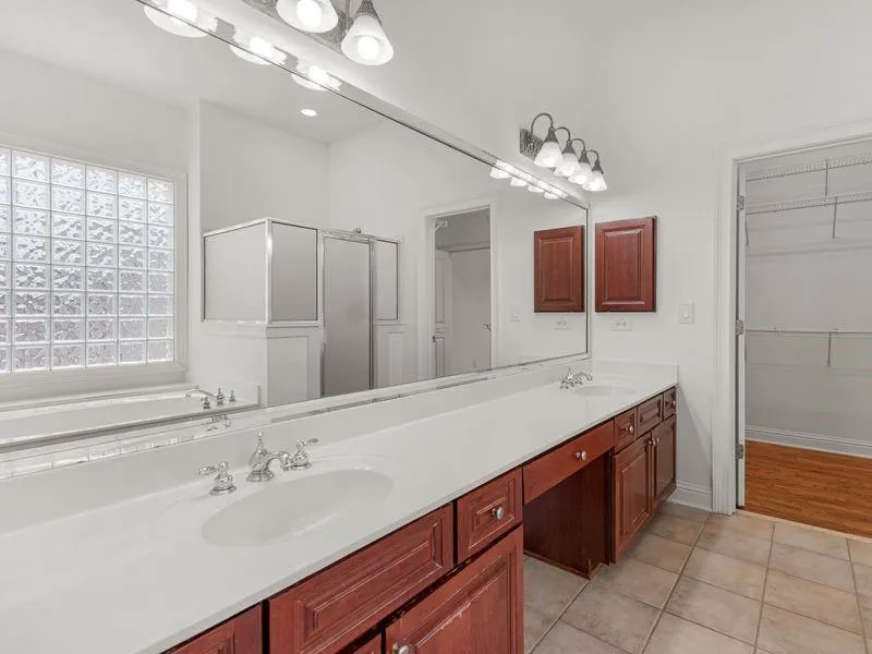 5074 Healey Drive Smyrna, GA 30082