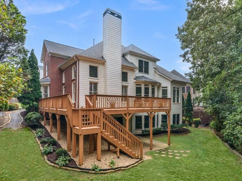 5074 Healey Drive Smyrna, GA 30082