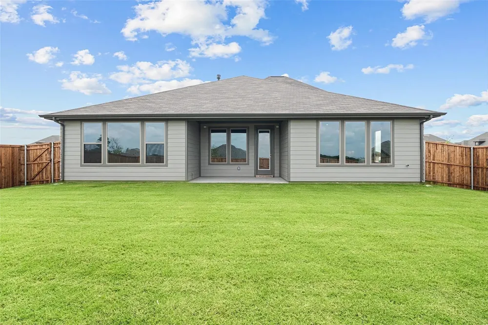1506 Golden Meadow Drive Van Alstyne, TX 75495