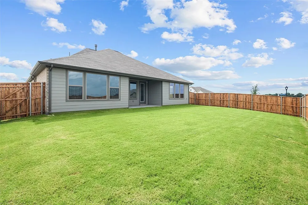 1506 Golden Meadow Drive Van Alstyne, TX 75495