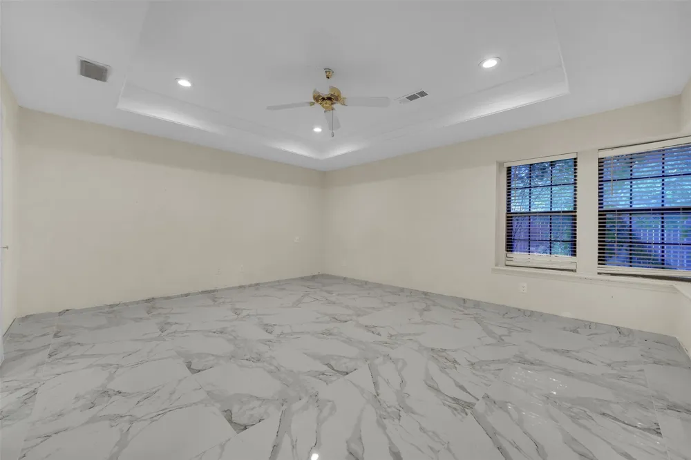 2105 Rolling Oak Lane Garland, TX 75044