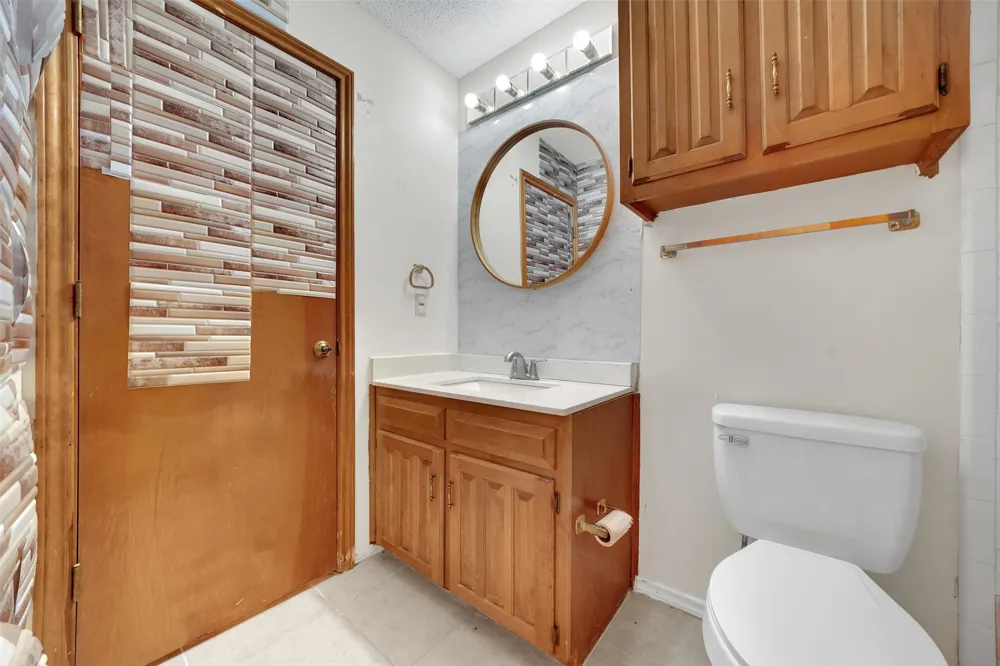 2105 Rolling Oak Lane Garland, TX 75044