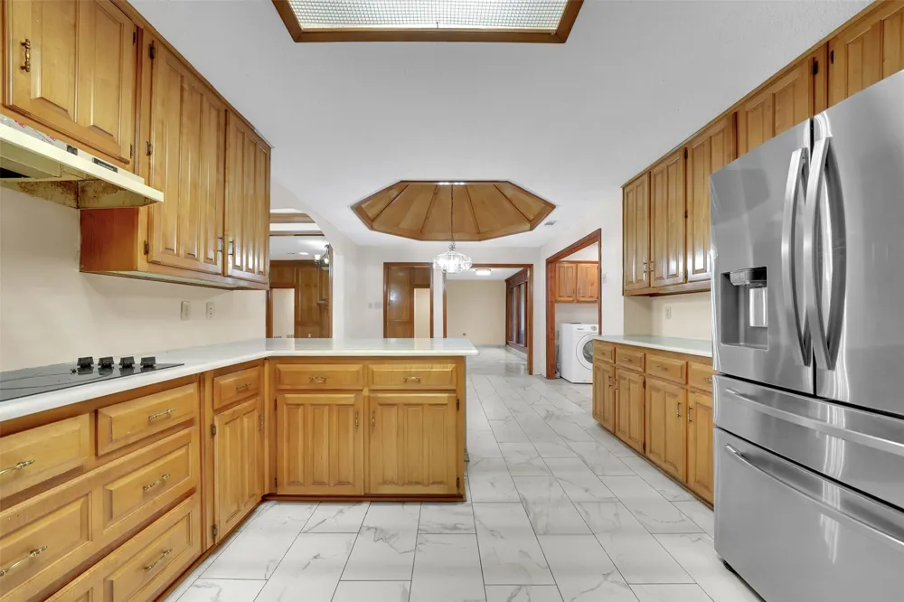 2105 Rolling Oak Lane Garland, TX 75044