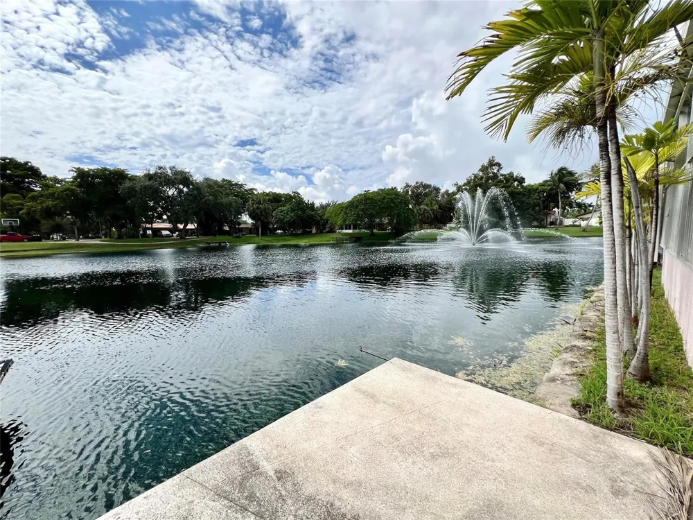 6914 Holly Road Miami Lakes, FL 33014