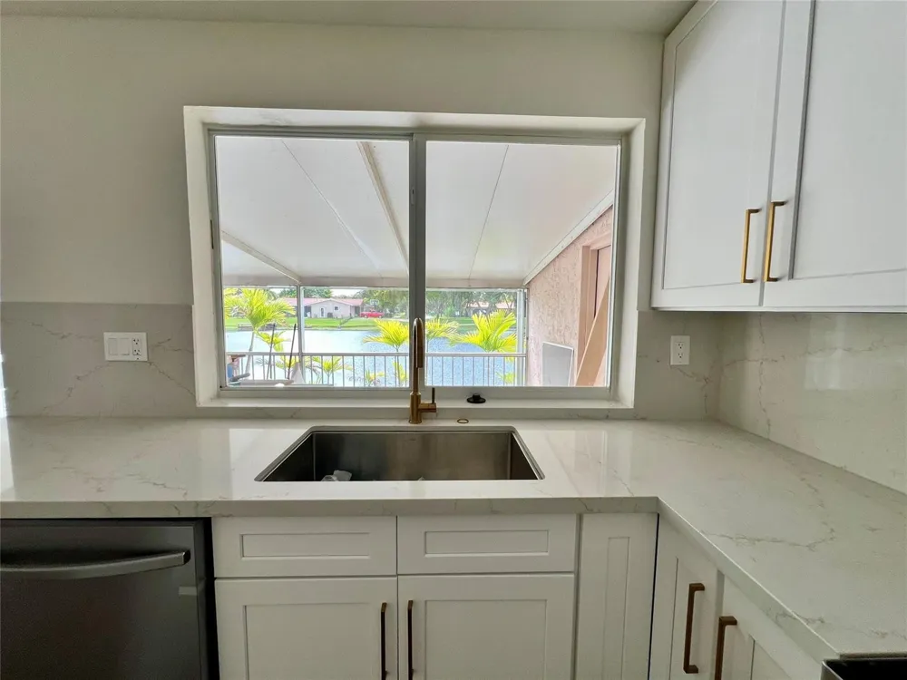 6914 Holly Road Miami Lakes, FL 33014