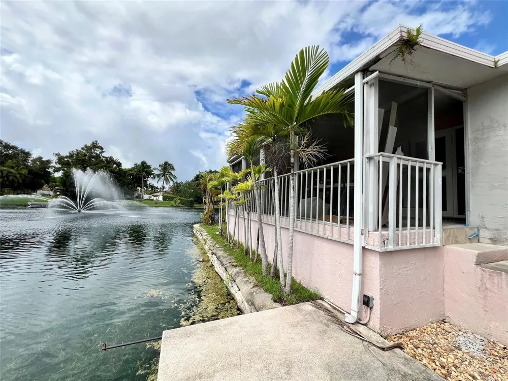 6914 Holly Road Miami Lakes, FL 33014