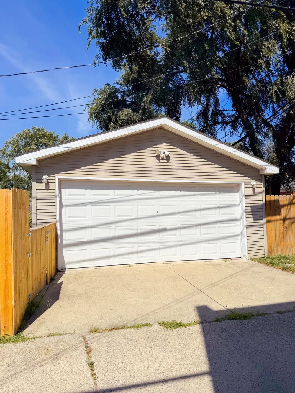 2040 Reo Avenue Lincoln Park, MI 48146