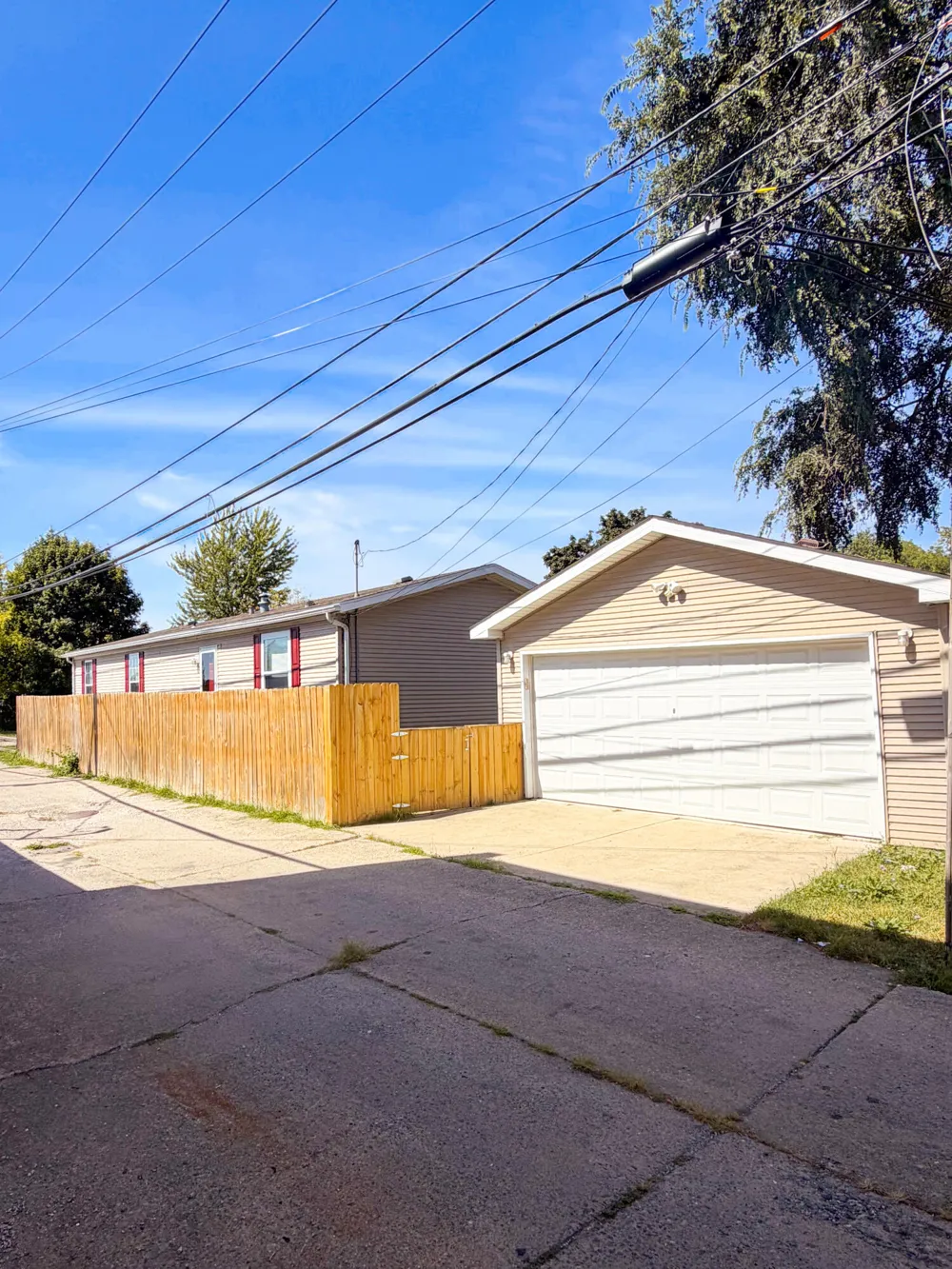 2040 Reo Avenue Lincoln Park, MI 48146