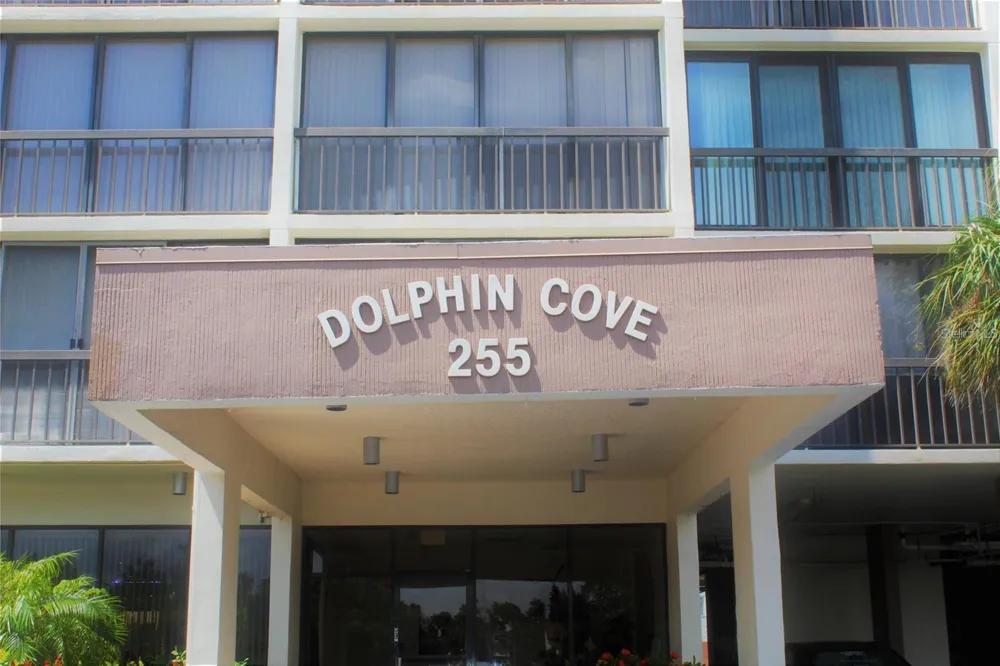 255 DOLPHIN POINT #710 Clearwater, FL 33767