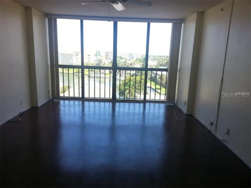 255 DOLPHIN POINT #710 Clearwater, FL 33767