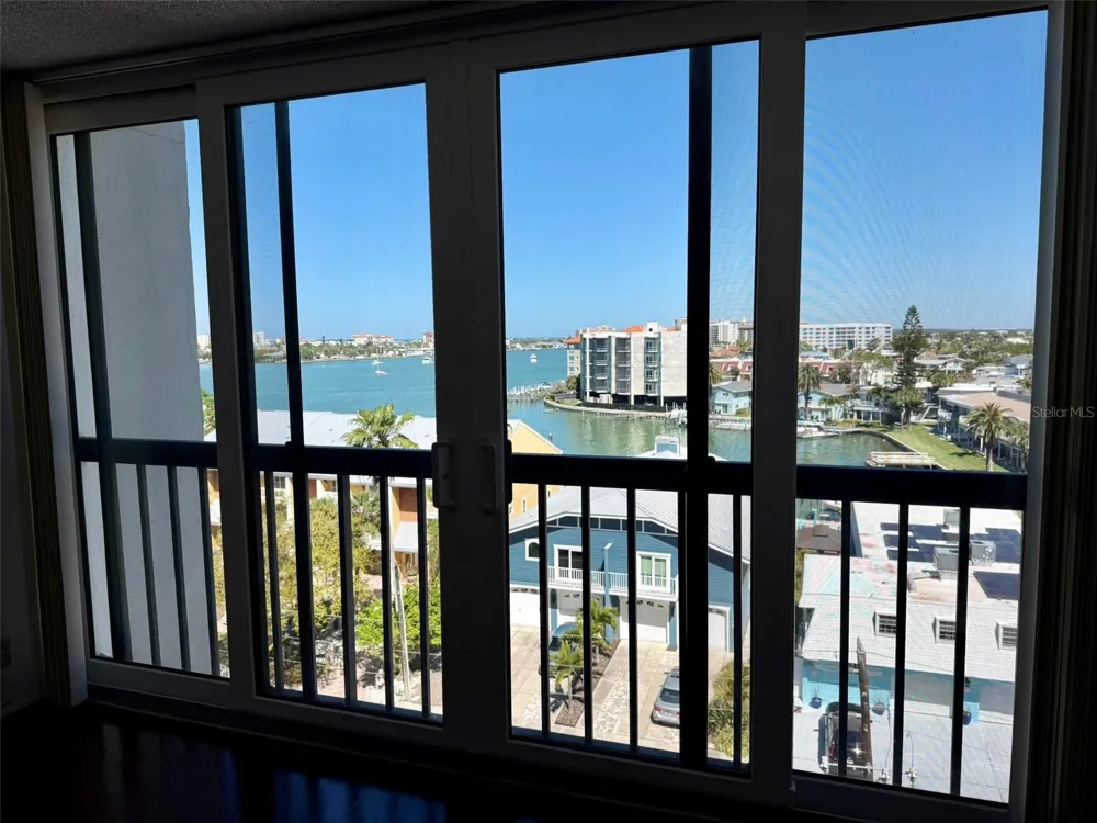 255 DOLPHIN POINT #710 Clearwater, FL 33767