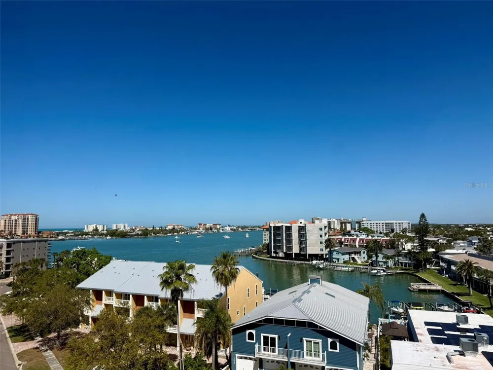 255 DOLPHIN POINT #710 Clearwater, FL 33767