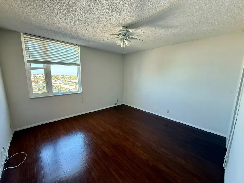 255 DOLPHIN POINT #710 Clearwater, FL 33767