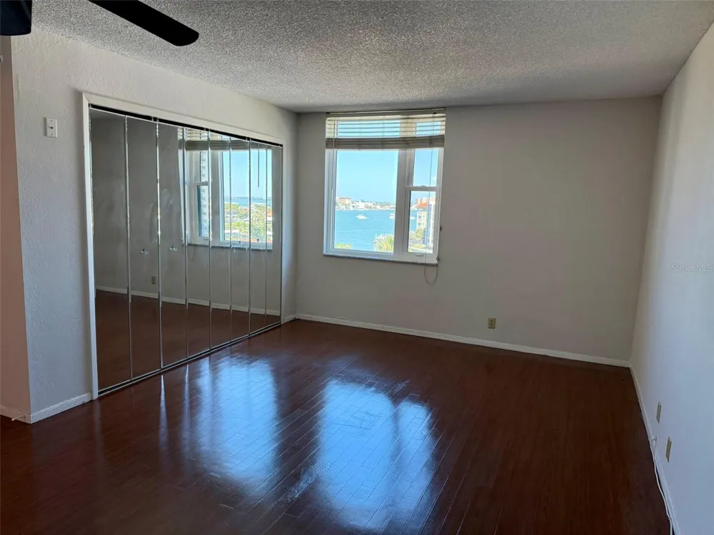 255 DOLPHIN POINT #710 Clearwater, FL 33767