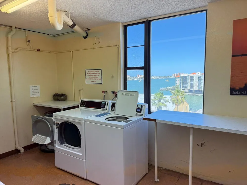 255 DOLPHIN POINT #710 Clearwater, FL 33767