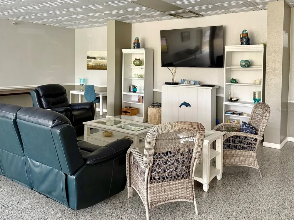 255 DOLPHIN POINT #710 Clearwater, FL 33767
