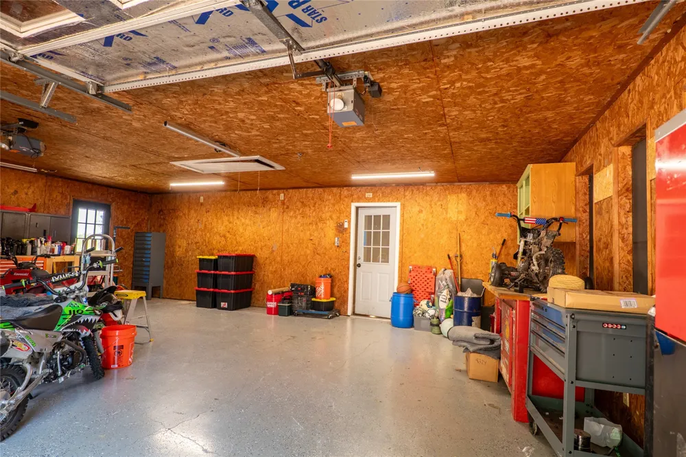 207 Southridge Road Edgewood, TX 75117