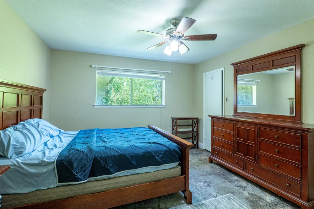 207 Southridge Road Edgewood, TX 75117
