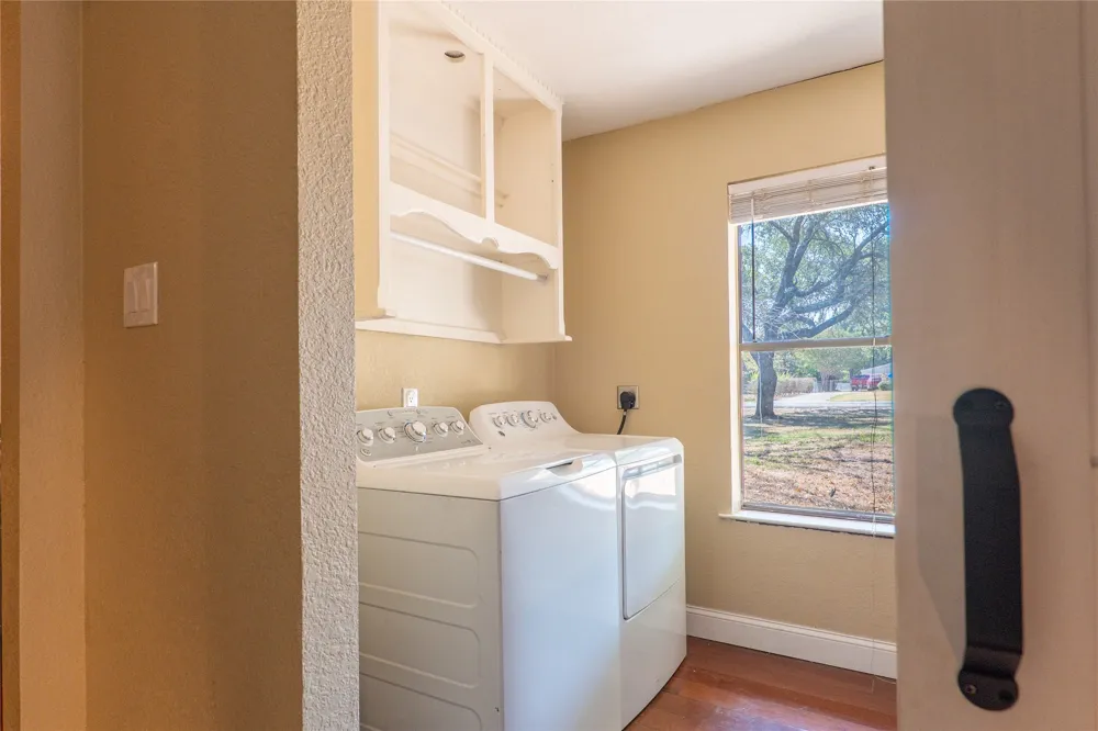 207 Southridge Road Edgewood, TX 75117