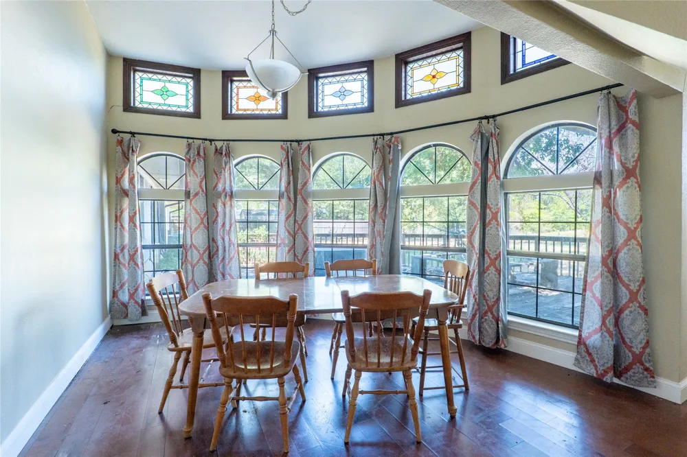 207 Southridge Road Edgewood, TX 75117