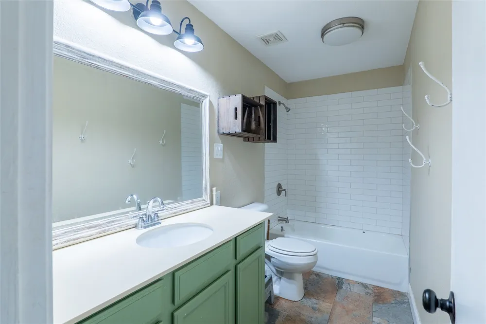 207 Southridge Road Edgewood, TX 75117