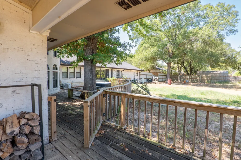 207 Southridge Road Edgewood, TX 75117