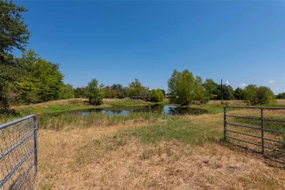207 Southridge Road Edgewood, TX 75117