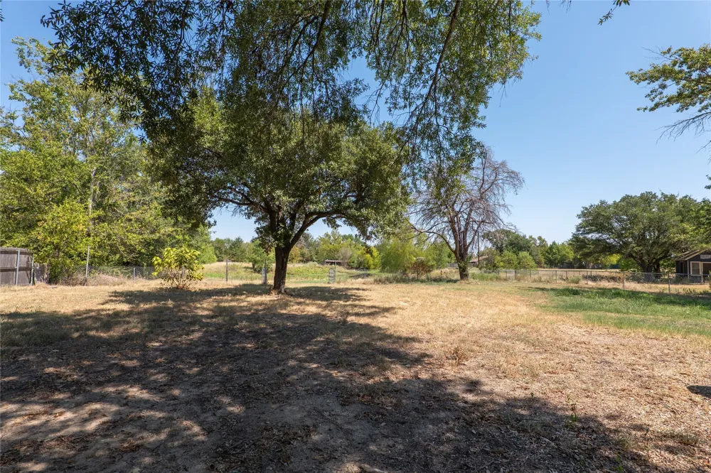 207 Southridge Road Edgewood, TX 75117