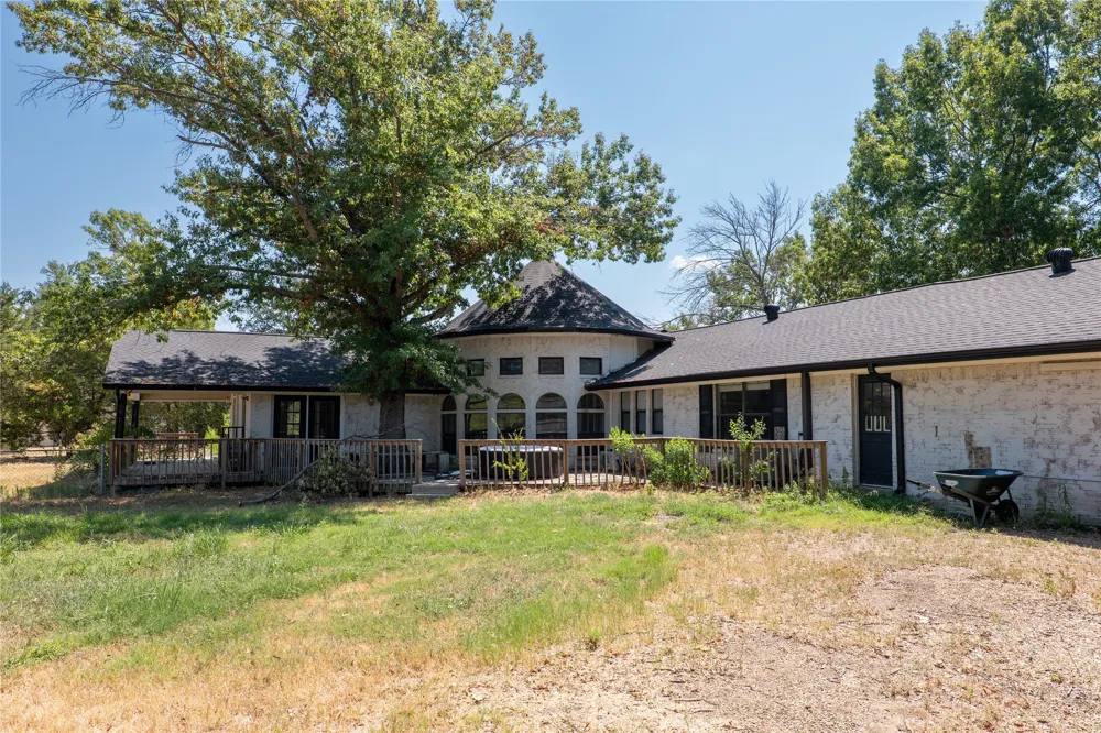 207 Southridge Road Edgewood, TX 75117