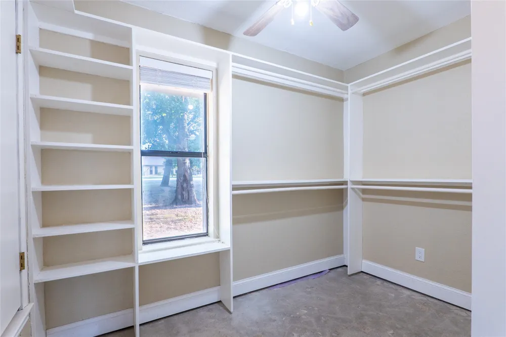 207 Southridge Road Edgewood, TX 75117