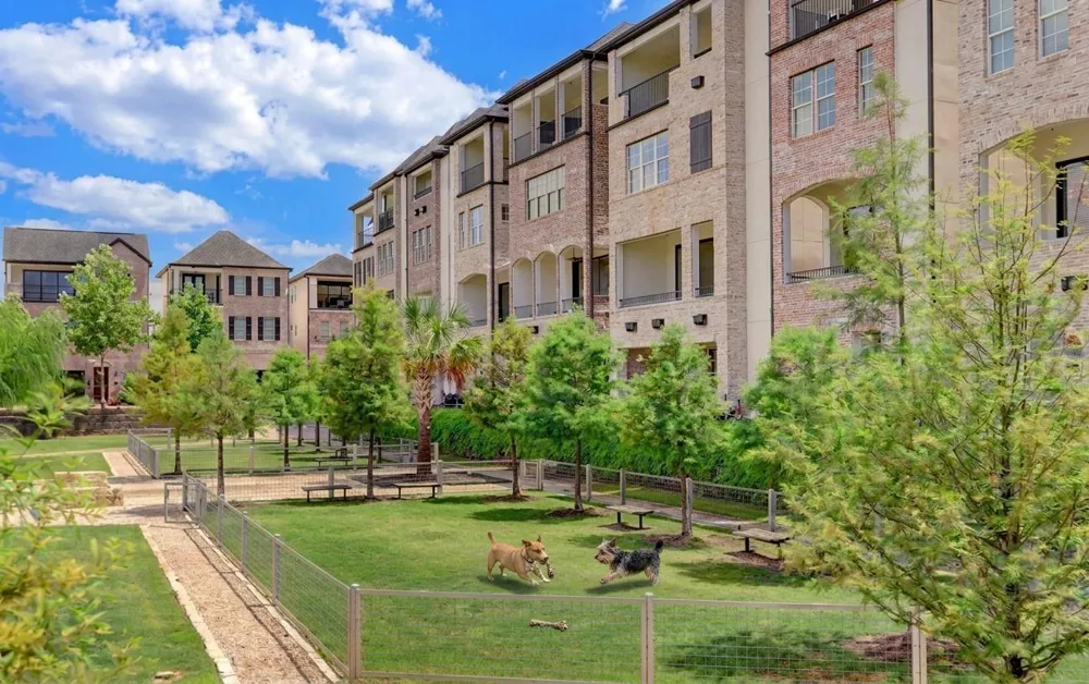 5921 Cottage Grove Lake Drive Houston, TX 77007