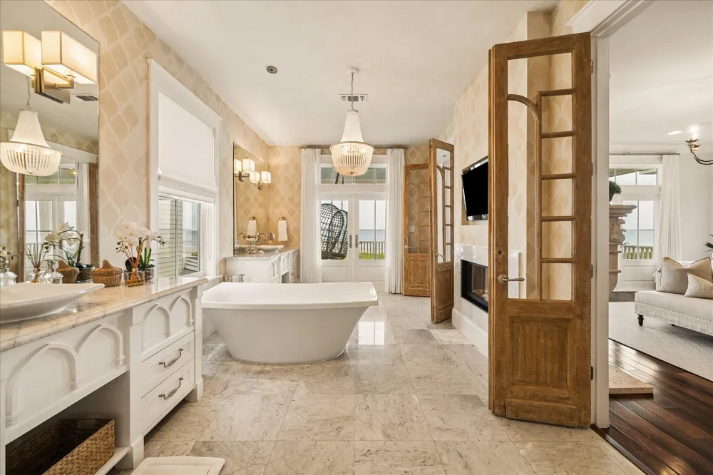 2601 E Seaside Drive Galveston, TX 77550