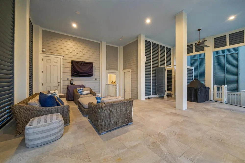 2601 E Seaside Drive Galveston, TX 77550