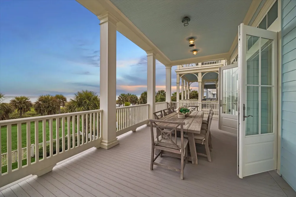 2601 E Seaside Drive Galveston, TX 77550