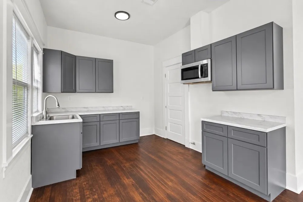 2006 31st Galveston, TX 77550